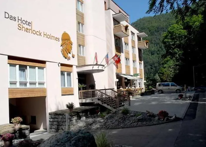 Hotel Sherlock Holmes&Khana Restaurant nur 200 m zur Gondelbahn Hasliberg